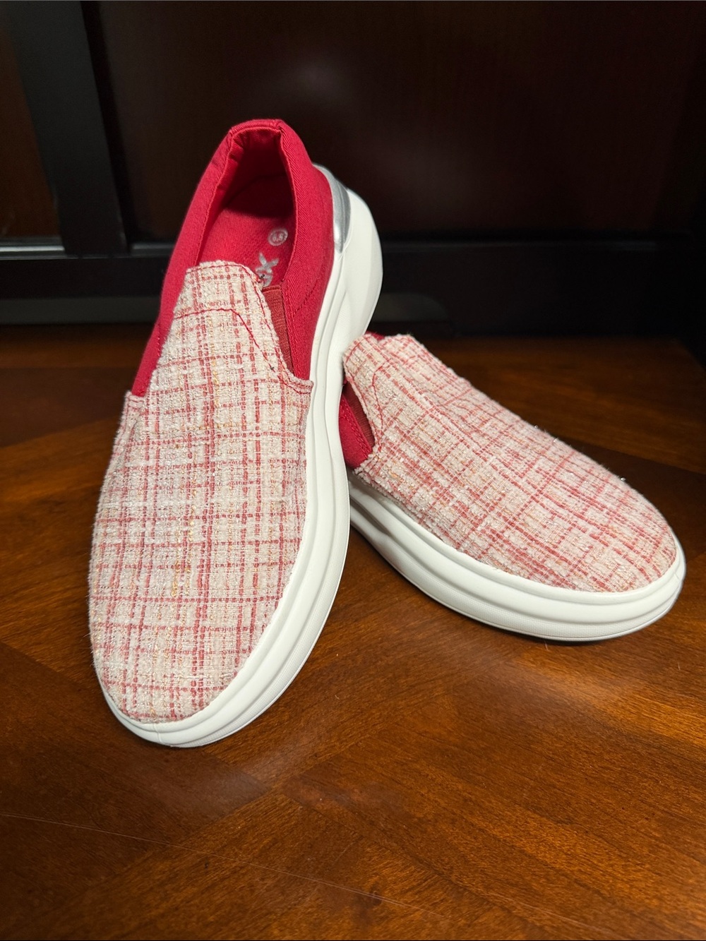 Kids Slip-On Sneakers in Red Tweed